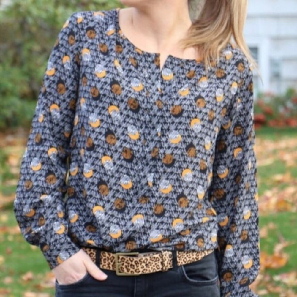 Cabi #3131 | Black Eclipse Celestial Moon Print Long Sleeve Popover Blouse